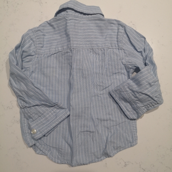 5 for 25$💛Carter's baby boy button down shirt - Picture 4 of 4